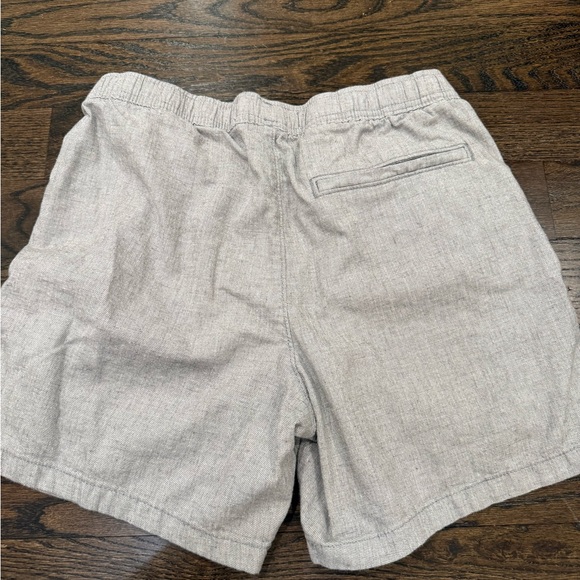Hollister Light Gray Drawstring Shorts - Picture 2 of 2